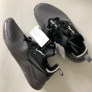 Women’s NIKE FREE Training shoes. Size US7 NEW